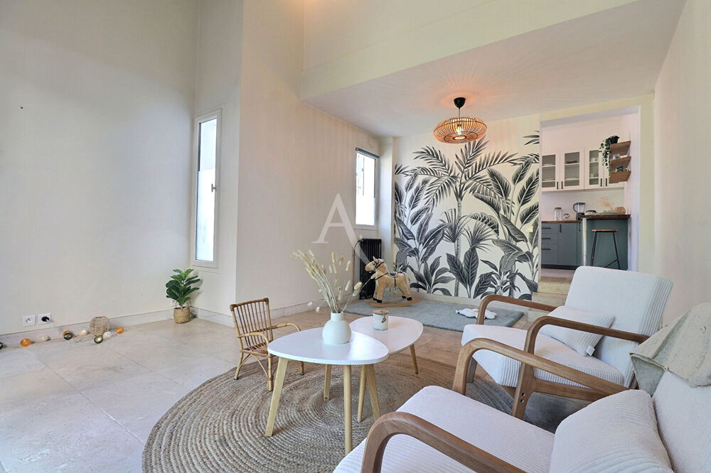 Beaucoup de cachet pour cette belle maison à Maisons Laffitte 4 pièce(s) 80 m2, 3 chambres, jardin, cave, parking !
