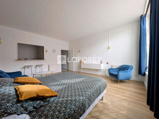  Appartement à louer 1 pièce 42 m²