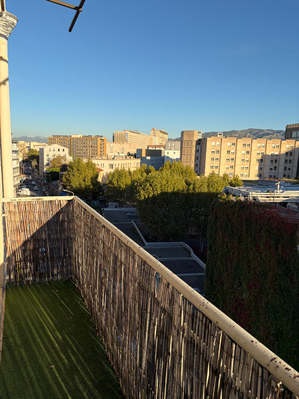 Vente Appartement Appartement 3 pièces avec balcons  belle vue- Conception 13005 MARSEILLE Marseille 5