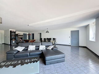  Maison � vendre 5 pi�ces 205 m�