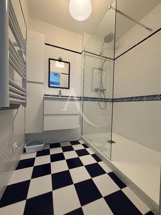  Appartement à louer 2 pièces 46 m²