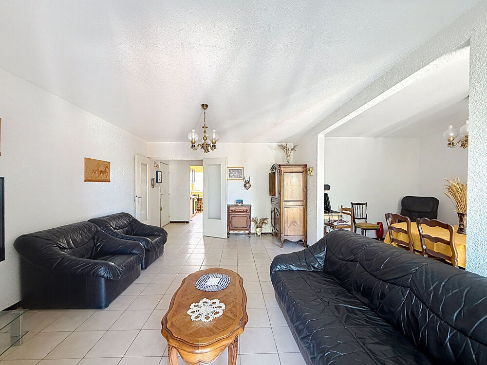 À vendre Grand appartement T5 de 103 m² à La Seyne-sur-Mer.