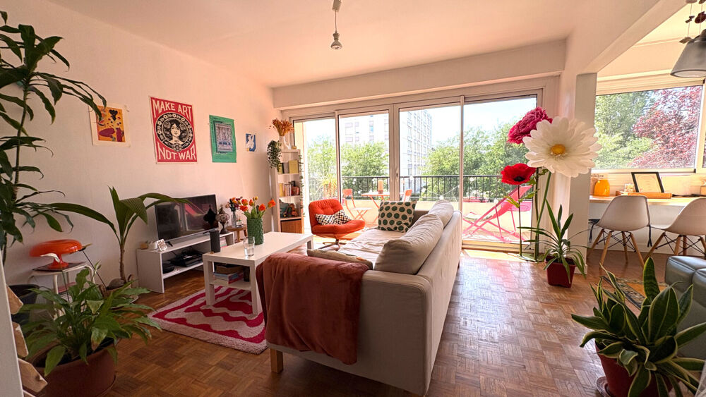 Vente Appartement Appartement  4 pièce(s) 69.63 m2, stationnement , ascenseur, balcon Angers