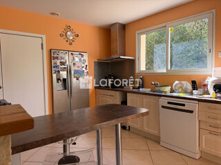 Vente Maison Gourdon proche centre maison Plain pied 4 pièce(s) 123 m2 Le vigan