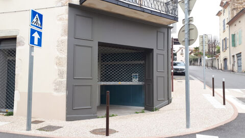 Local commercial de 125.56 m&sup2; 1080 07200 Aubenas