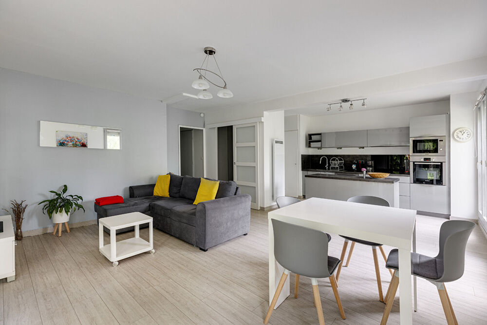 Vente Appartement Roubaix Delory, Appartement T4 de 84 m², 3 chambres, balcon et garage Roubaix