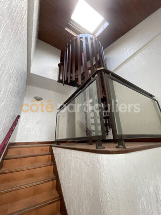  Immeuble  vendre 8 pices 192 m