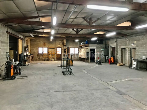B&acirc;timent professionnel &agrave; fort potentiel - Le Pin (79140) 200000 79140 Le pin