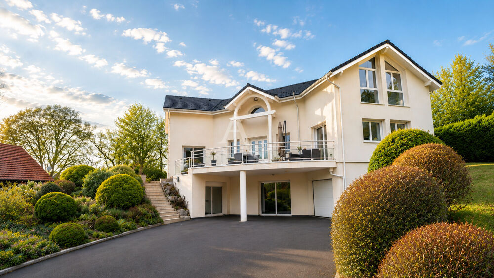 Maison 8 pièces 194 m² · à Beaumont · 194 m² · 950 000 €