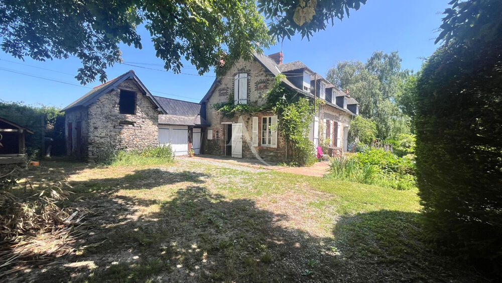 Maison de campagne de caractère ? Charme, volumes et fort potentiel à proximité de l'axe Angers?Rennes