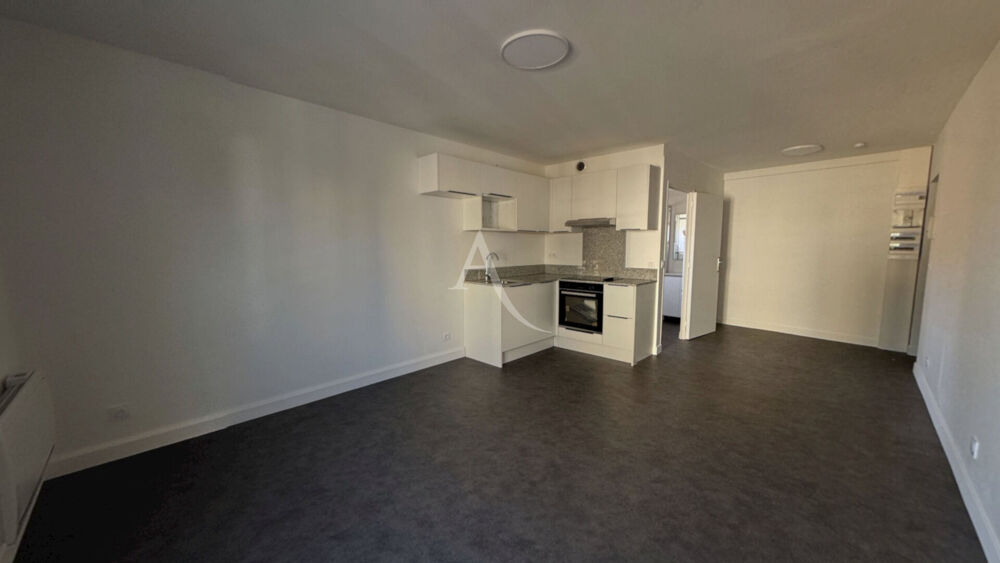 Studio MORANGIS 1 pièce 31.82 m²