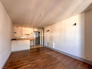  Appartement à louer 2 pièces 45 m²