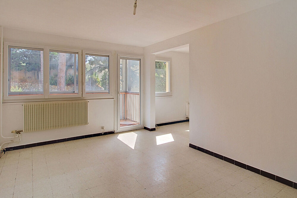Vente Appartement A VENDRE en EXCLUSIVITE à DRAGUIGNAN - Appartement T4 traversant et lumineux - 65m2 Draguignan