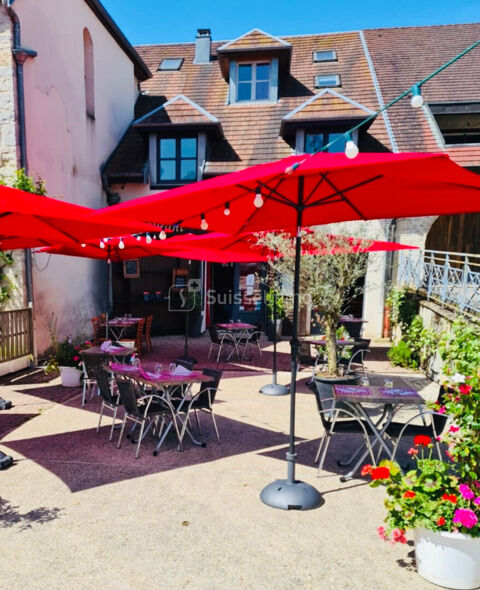 Fonds de commerce restaurant / terrasse/cave 153000 25320 Boussieres