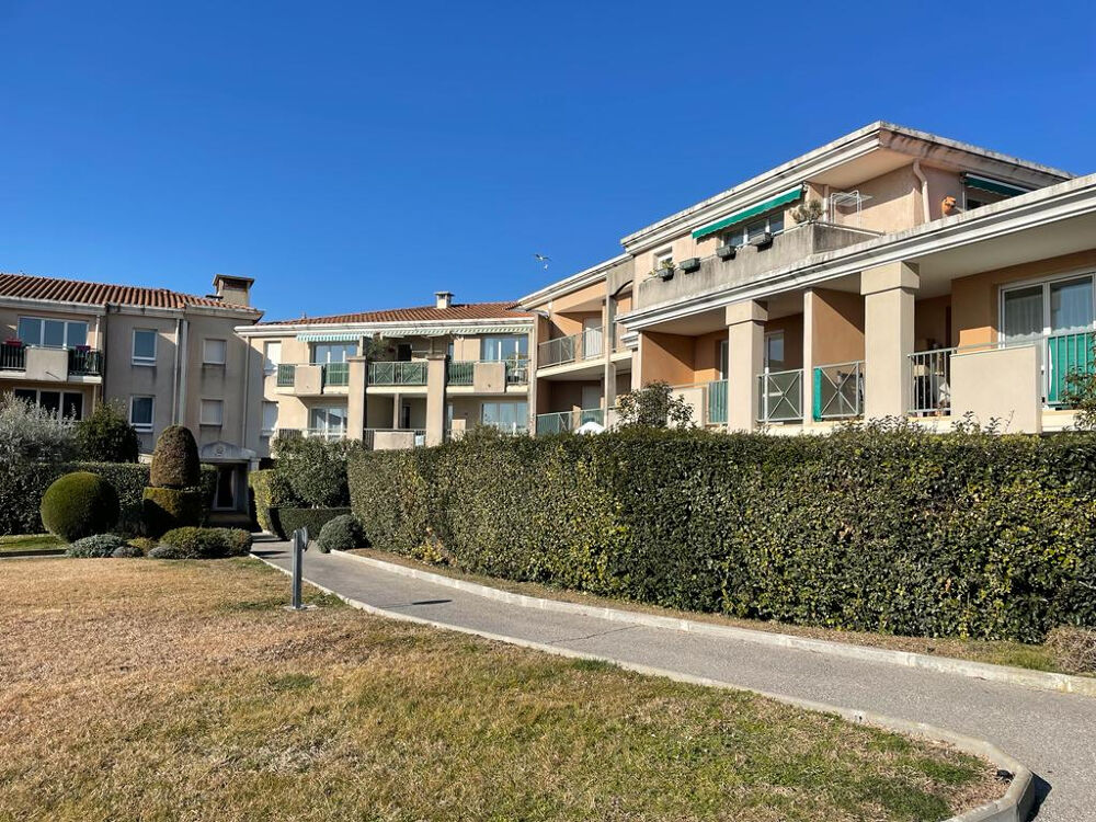 Location Appartement T2 HAMEAU CEZANNE AVENUE RAVANAS Aix en provence