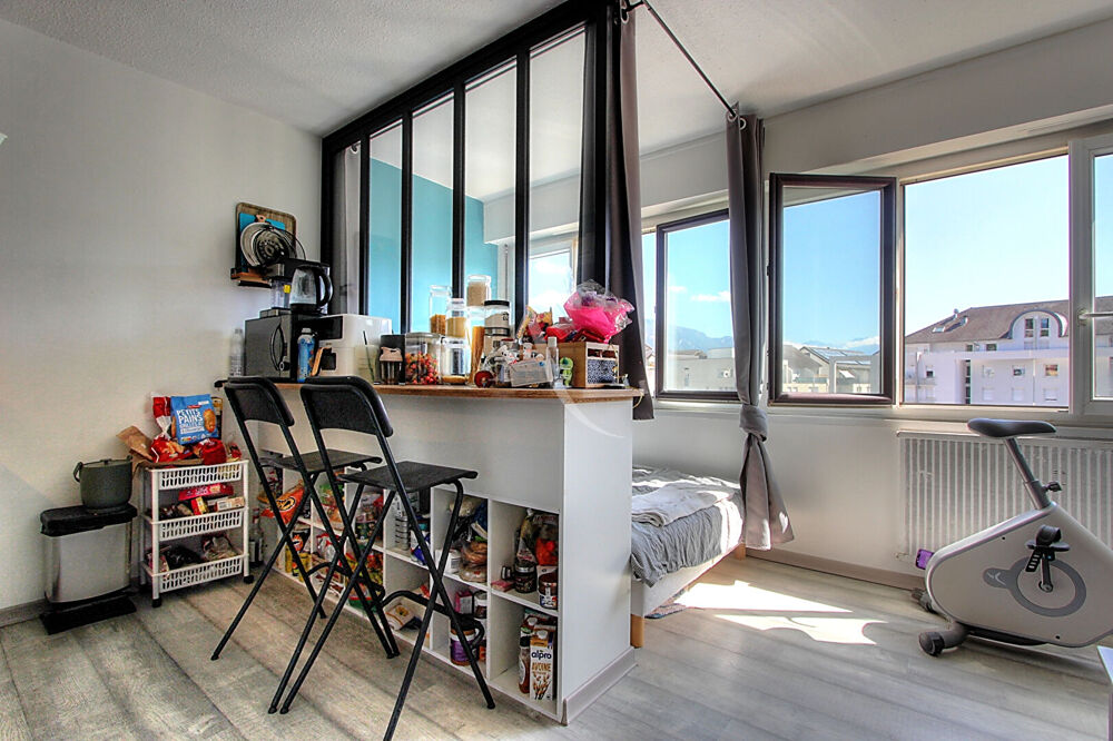 Vente Appartement Studio 25 m2 avec cave quartier Mérande Chambéry Chambery