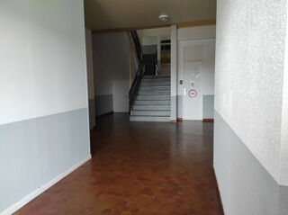  Immeuble  vendre 15 + pices 300 m