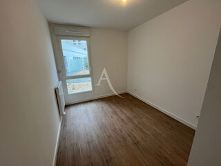  Appartement à louer 3 pièces 64 m²
