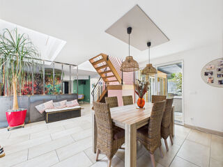  Maison  vendre 12 pices 342 m