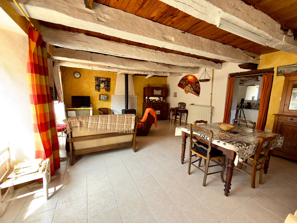Vente Maison LEDERGUES - MAISON DE CARACTÈRE D'ENVIRON 150 M² - 6 PIÈCES - 3 CHAMBRES - JARDIN - DÉPENDANCES Ledergues