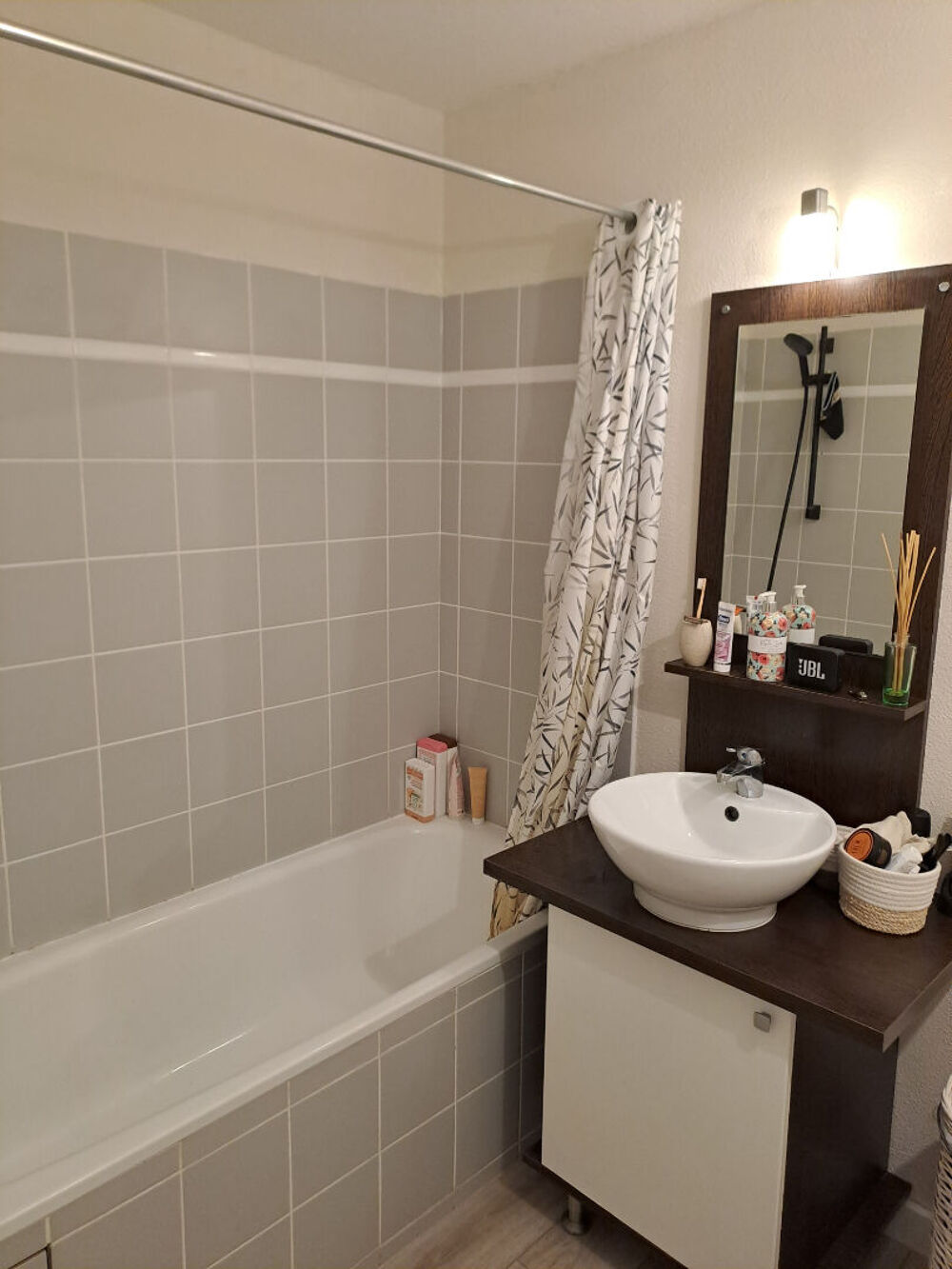 Location Appartement À louer : Appartement 3 pièces à CHAURAY avec piscine et stationnement ! Chauray