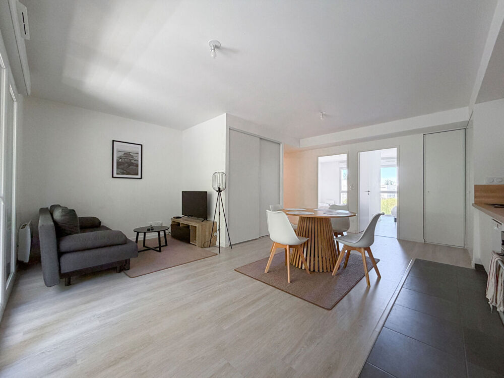 Vente Appartement A vendre - Appartement T3 de 65 m² vendu meublé, avec balcon et parking, dans résidence récente (2021) avec ascenseur 