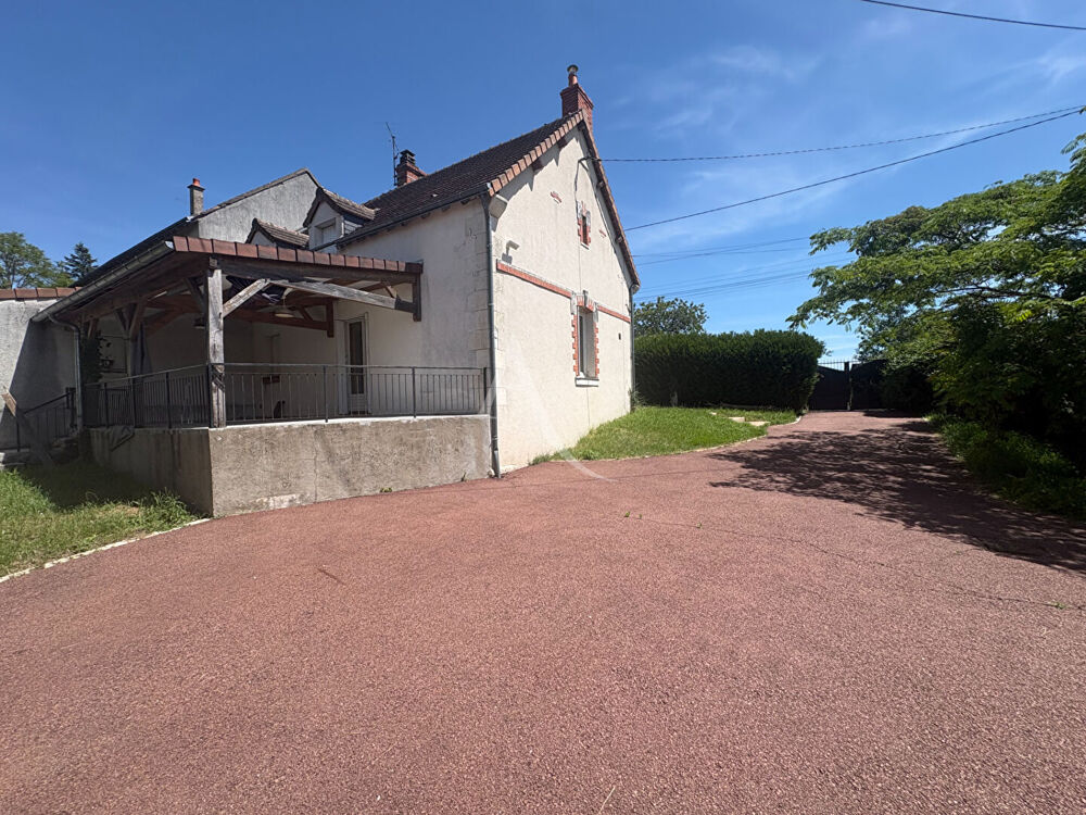 Maison familiale avec dépendances - 110 m2 - Thésée