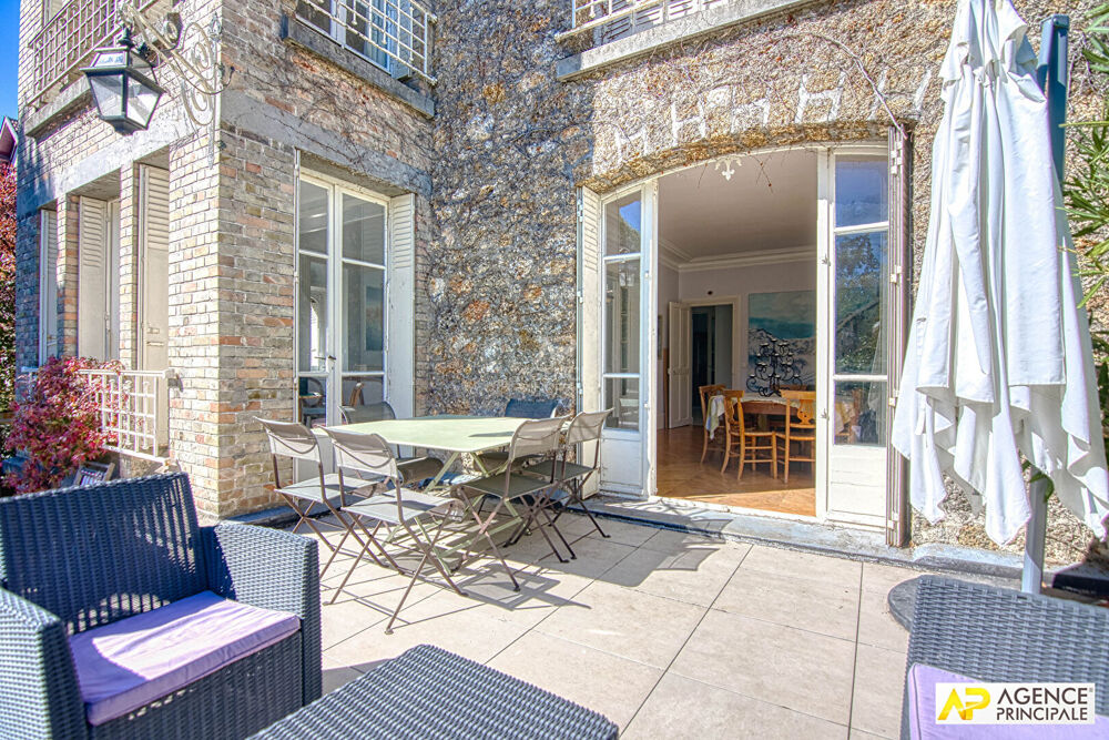 Versailles Glatigny Appartement 7 pièces duplex 168m² carrez avec terrasse de 25m² , jardin partagé et grande cave partagée