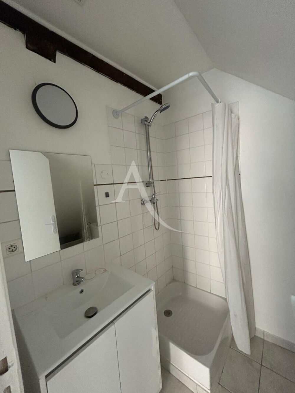 Vente Appartement STUDIO LIBRE EN BON ETAT GENERAL Linas