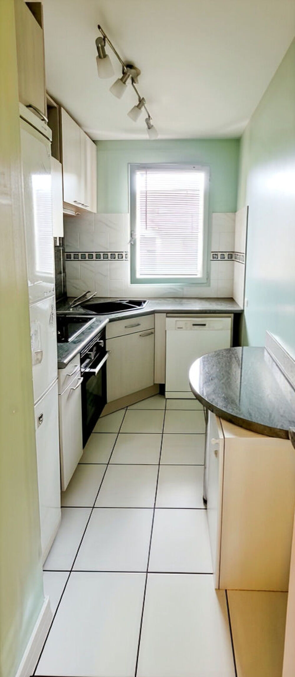 Vente Appartement VAURÉAL - Beau duplex 4 pièces - 3 chambres - Balcon -Parking en sous-sol Vaureal