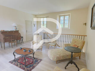  Villa  vendre 13 pices 280 m