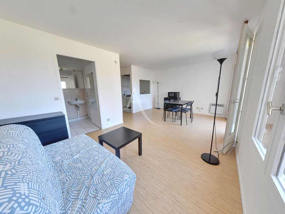 Vente Appartement Appartement Noisy Le Grand 1 pièce(s) 30.52 m2 parking et cave Noisy le grand