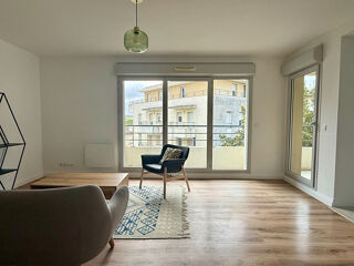  Appartement � louer 4 pi�ces 83 m�