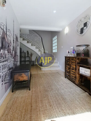  Maison � vendre 9 pi�ces 195 m�