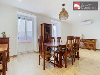  Appartement à louer 3 pièces 108 m²