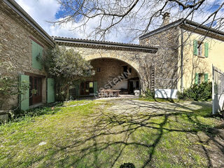  Maison à vendre 15 + pièces 510 m²