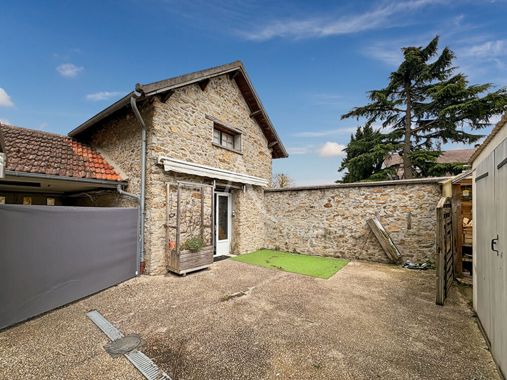 Vente Maison Lot de 2 duplex avec extérieurs dans petite copropriété sans charges  Idéal investisseur ou résidence + revenus locatifs à Chept Cheptainville
