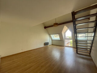  Appartement à louer 2 pièces 57 m²