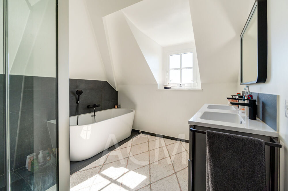 à vendre  Maison Le Mesnil-le-Roi (78600)