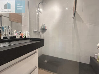  Appartement à louer 3 pièces 89 m²