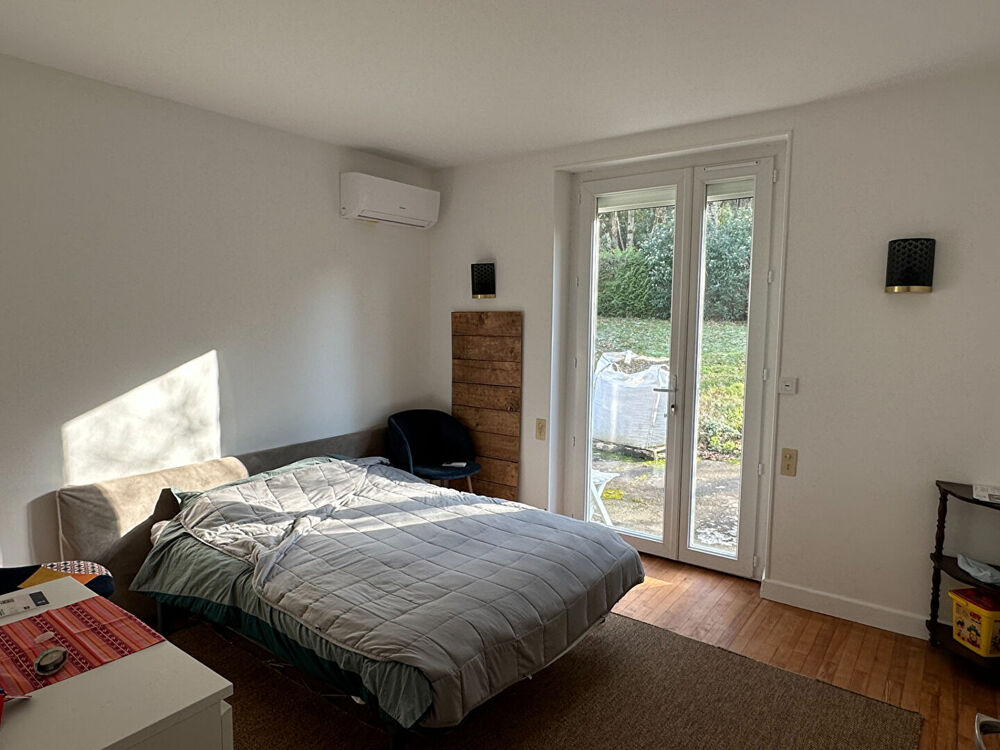 Location Maison Maison  5 pièce(s) 205 m2 Aiguefonde