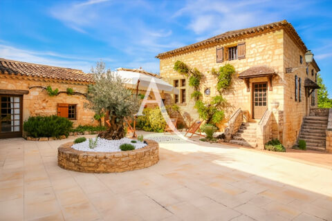   Domaine d'exception - Manoir du XVII� si�cle et d�pendances en pierres, piscine chauff�e, tennis, p�tanque Villa - 15 + pi�ce(s) - 535 m�