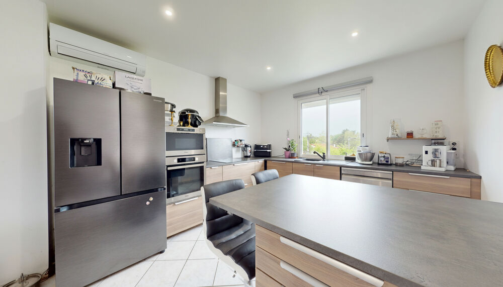 LARRUN maison avec vue sur la Rhune, terrain constructible et fort potentiel d'évolution