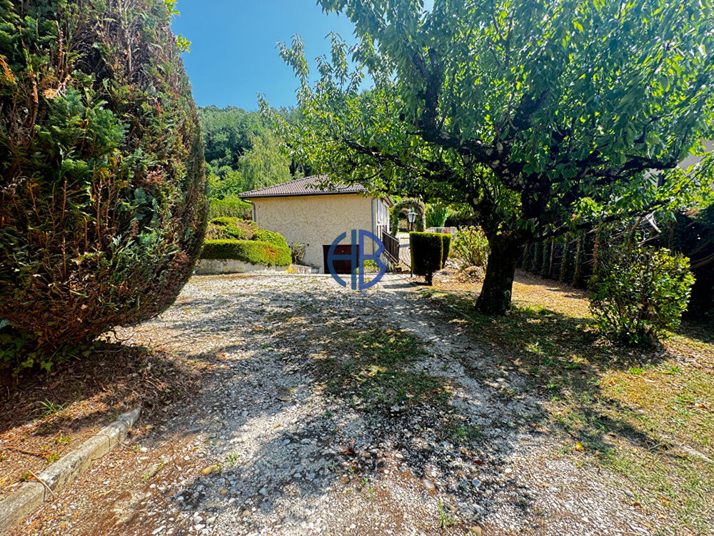 Maison de plain-pied de 90,62 m² avec sous-sol complet sur terrain de 1 050 m² ? Bourgoin-Jallieu