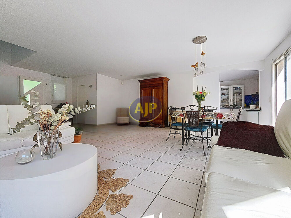 Vente Maison Maison 3/4 chambres -140m2 à Pessac vue sur le parc. Pessac