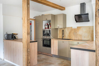  Maison à vendre 6 pièces 196 m²