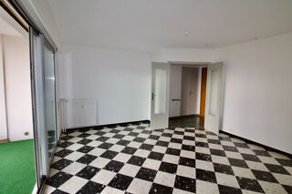  Appartement à louer 3 pièces 74 m²