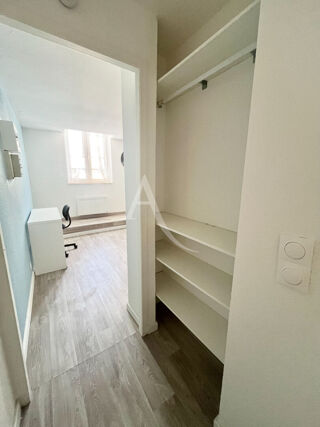  Appartement à louer 1 pièce 21 m²