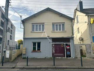  Immeuble  vendre 242 m