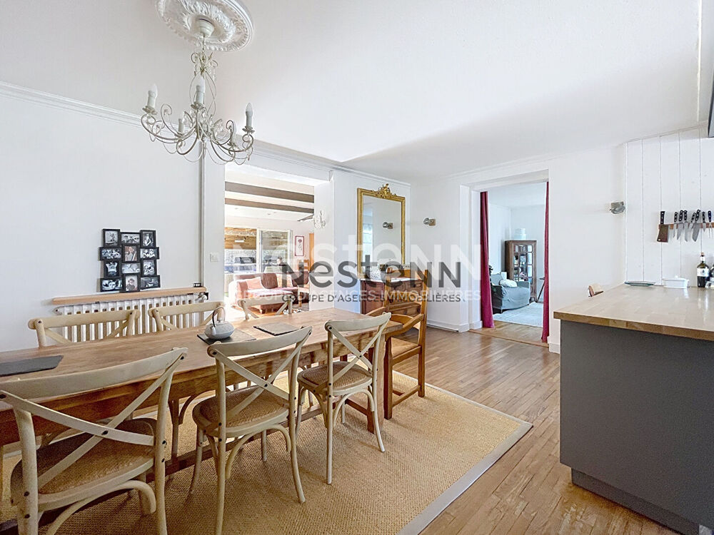 Ensemble immobilier de 273 m² habitables sur 868 m² de terrain